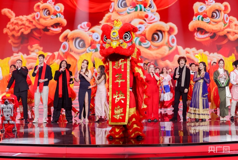 2026“汉语桥”春节联欢晚会在昆明录制各国青年中文迎新春